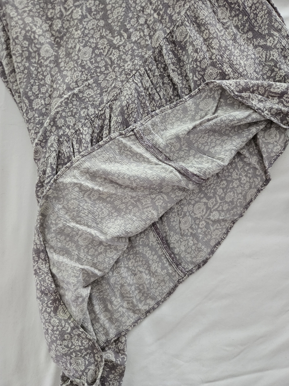 American Eagle Outfitters Wide Leg Floral Print Pants in Lilac and Cream - Picture 4 of 6